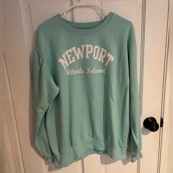 Newport RI crewneck - Picture 1 of 3